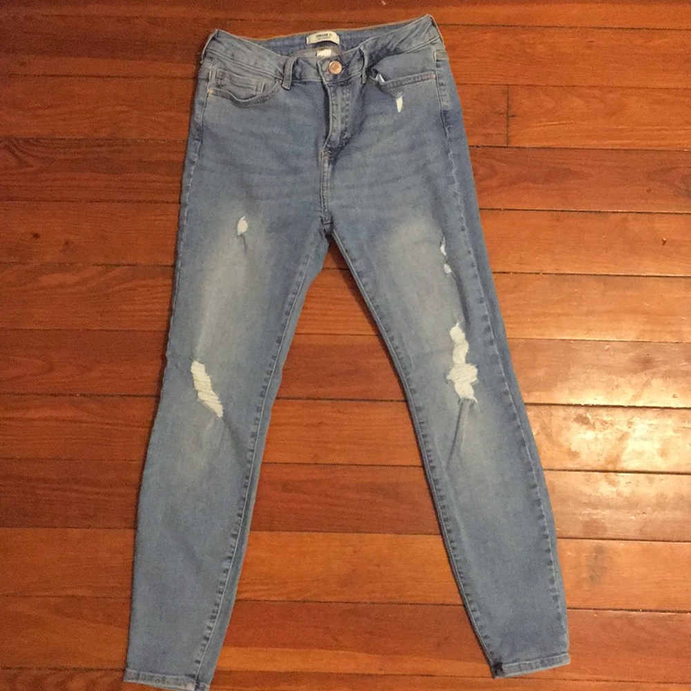 Forever 21 Distressed Jeans size 27
